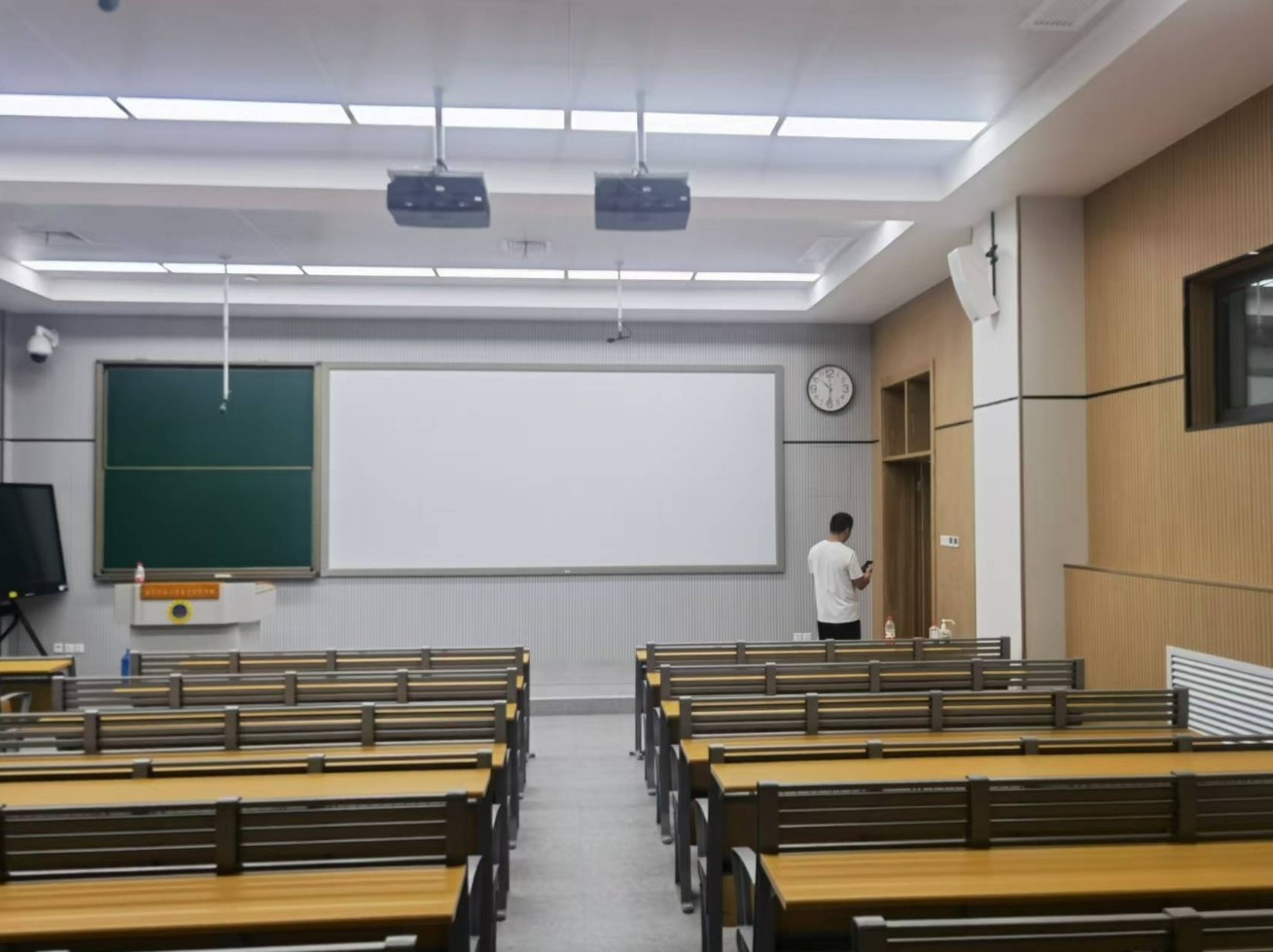 Latest company Cases about sistem multimedia kelas universitas